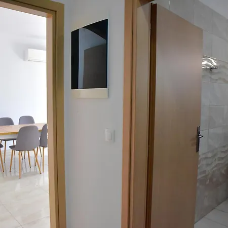 Hotel apartamentowy Roseberry 2*
